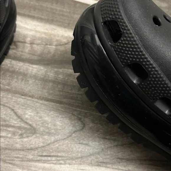 Crocs™ Bae Clog - Picture 13 of 14